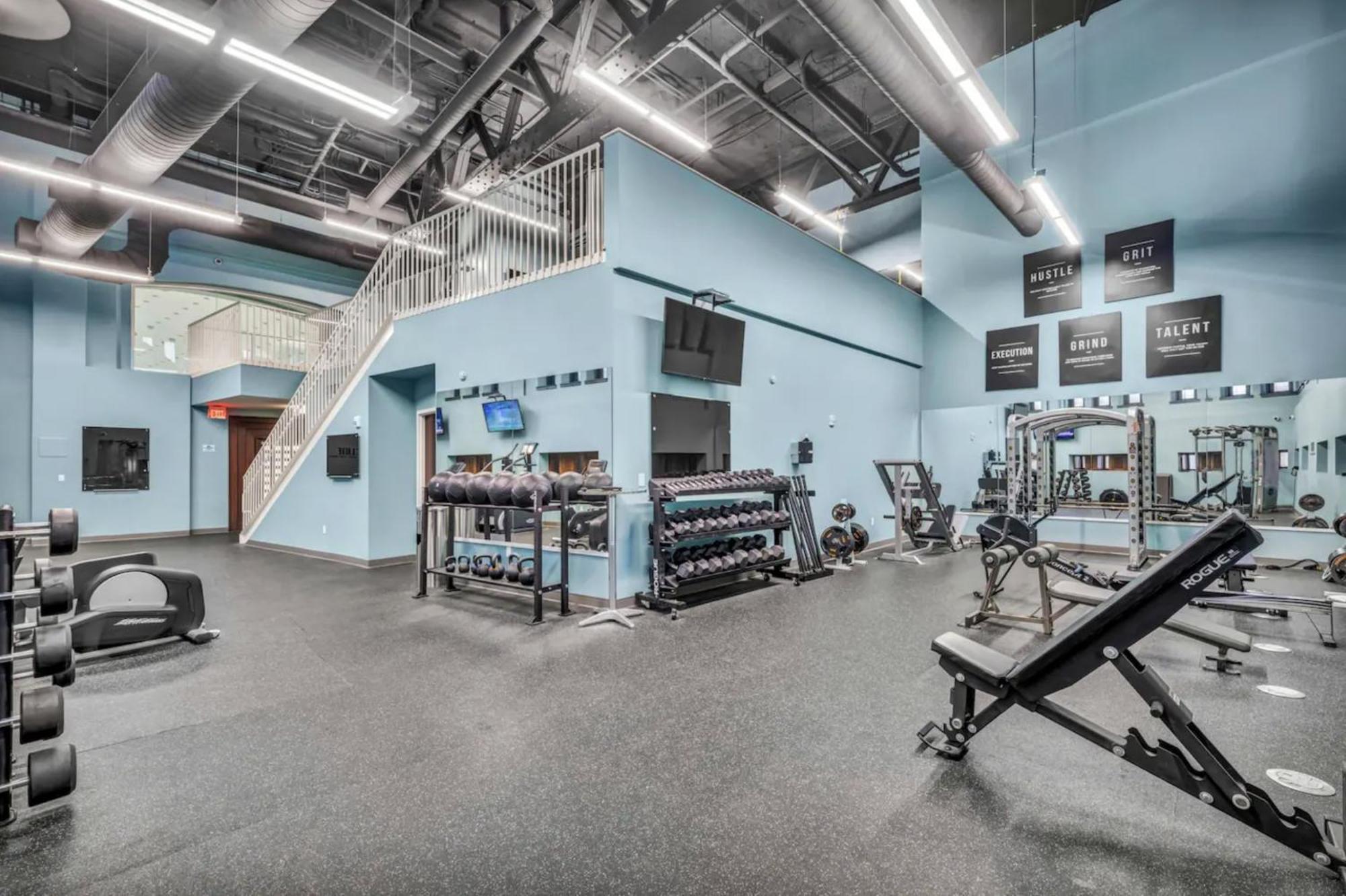 Heart Of Dt With Free Pool & Steam Plus Gym Luxe 812 Cleveland Exteriér fotografie